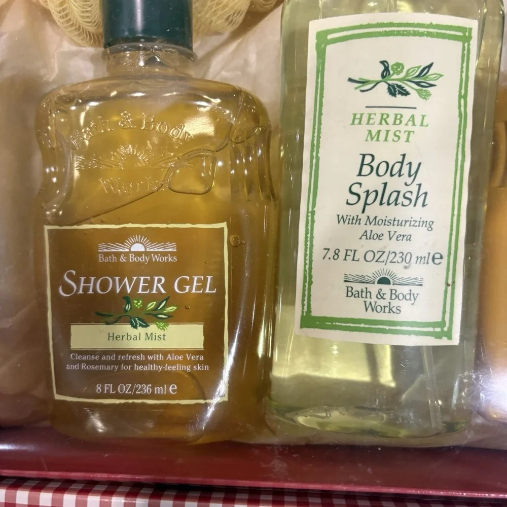 Vtg Bath & Body Works Herbal Mist 5pc Gift Set American Flag Box Gel Mist Lotion